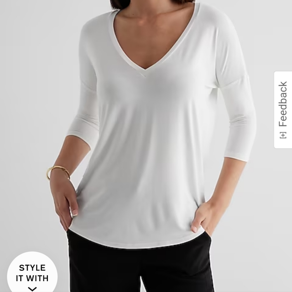 Express Relaxed V-Neck Three Quarter Sleeve London Tee size M NWOT Color White